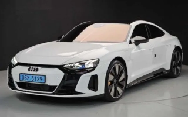 그랑콜레오스E테크 중고차 e-트론 GT GT 콰트로 프리미엄 매물 사진 3 - 2024/10 3,730km