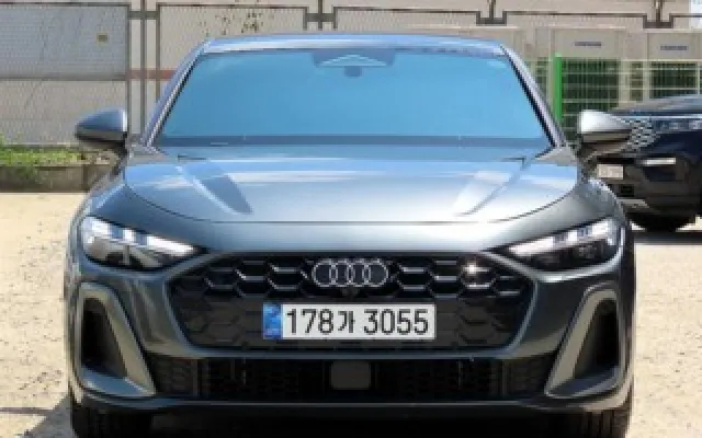 그랑콜레오스E테크 중고차 A5 (B10) 40 TFSI 콰트로 S-라인 매물 사진 4 - 2025/12 7,454km
